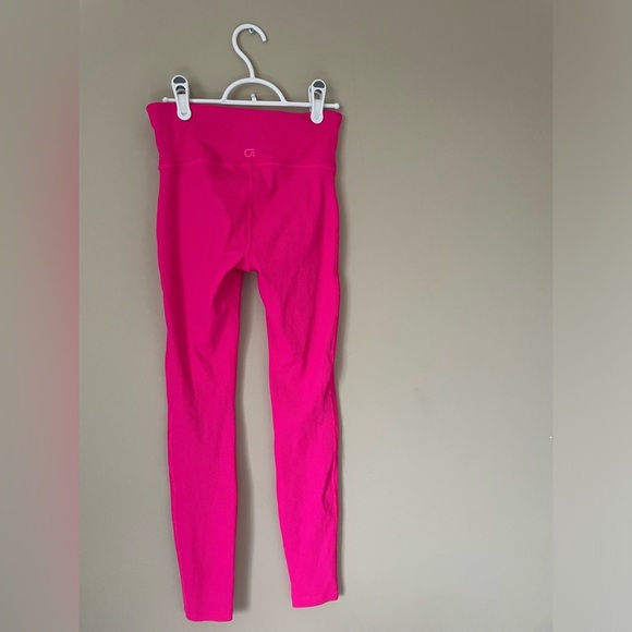 GAP Women's hot Pink ribbed Leggings size XS NWOT NEVER WORN. - Picture 3 of 5